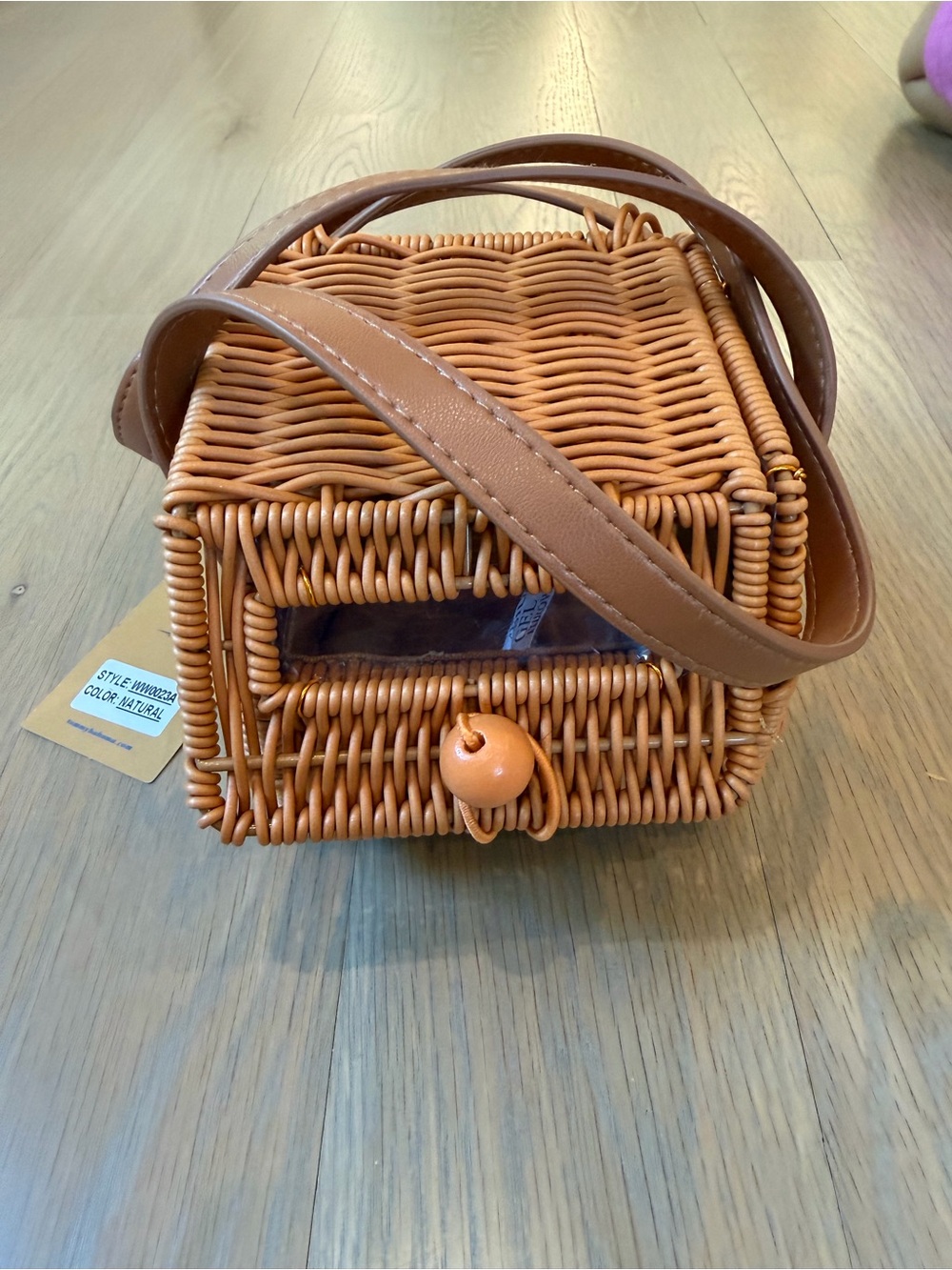 NWT Tommy Bahama Wicker Jeep
Car-Shaped Shoulder Handbag - Picture 4 of 4